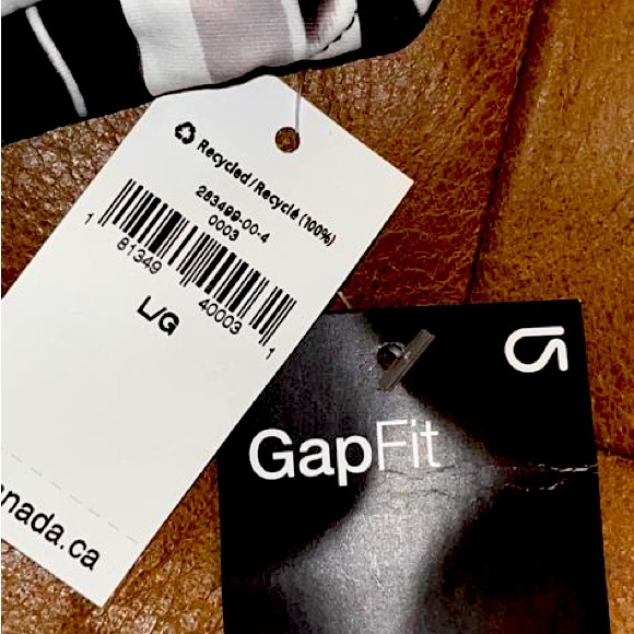 Gap (Gapfit) black & white print high neck swimsuit - Picture 3 of 5